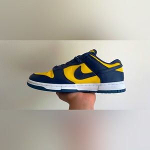 Nike Dunk Low Michigan